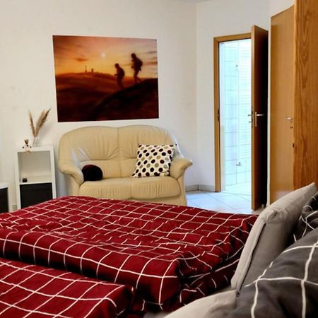 Wohlfuehl-Ferienwohnung Mit Tiefgarage Im Gruenen Oberhof  Dış mekan fotoğraf