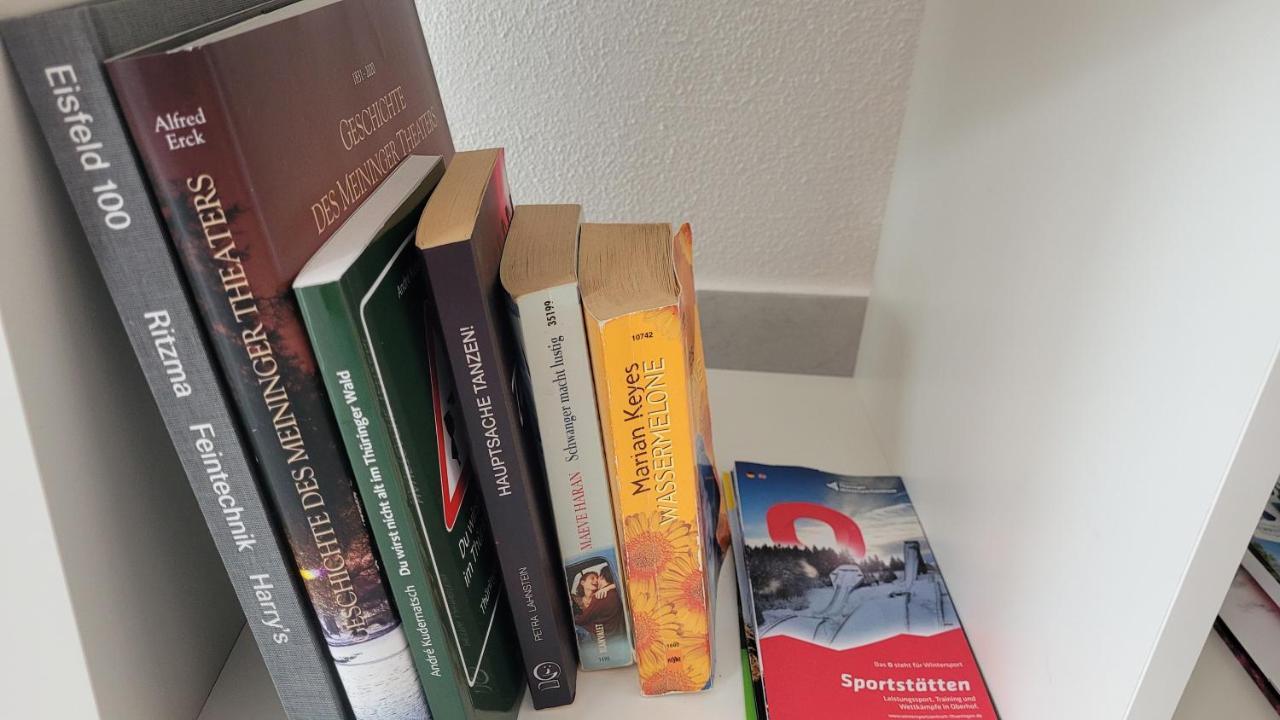 Wohlfuehl-Ferienwohnung Mit Tiefgarage Im Gruenen Oberhof  Dış mekan fotoğraf