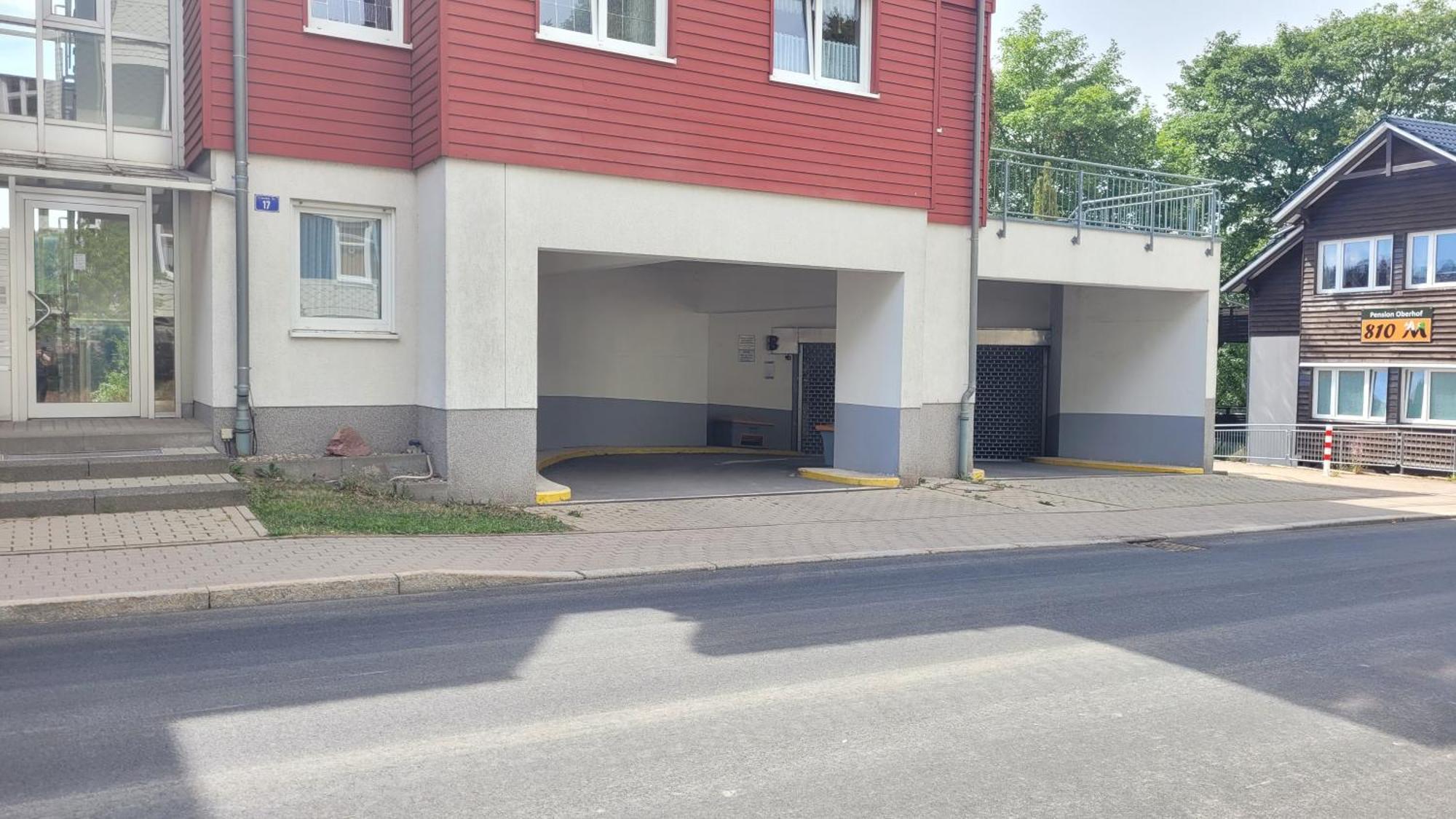 Wohlfuehl-Ferienwohnung Mit Tiefgarage Im Gruenen Oberhof  Dış mekan fotoğraf
